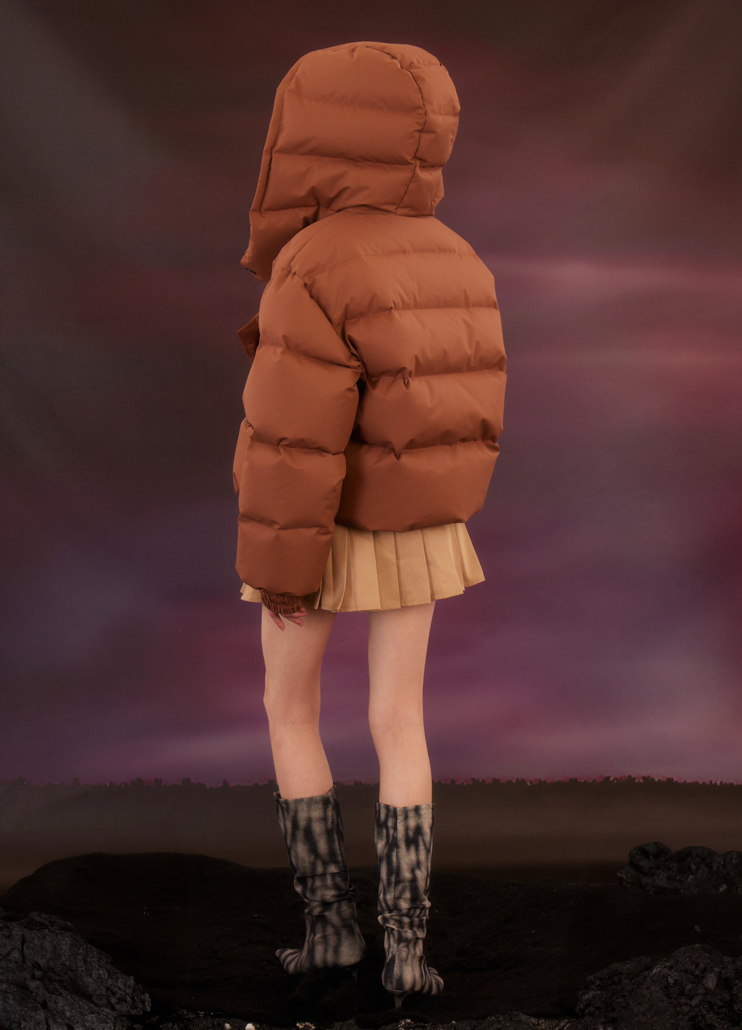 Cropped Oval Down Jacket