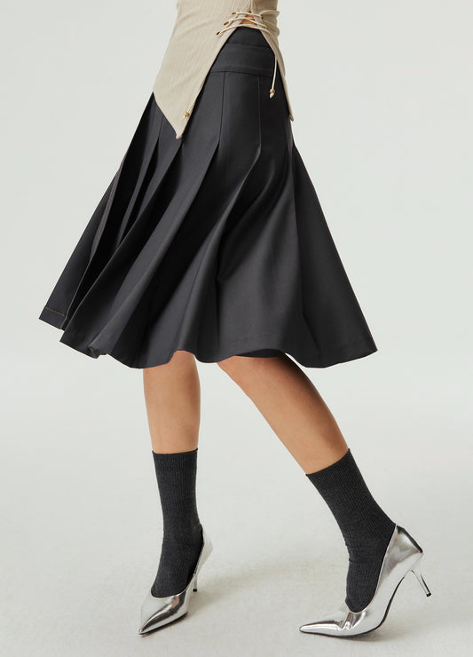 Pleated Slit Skirt