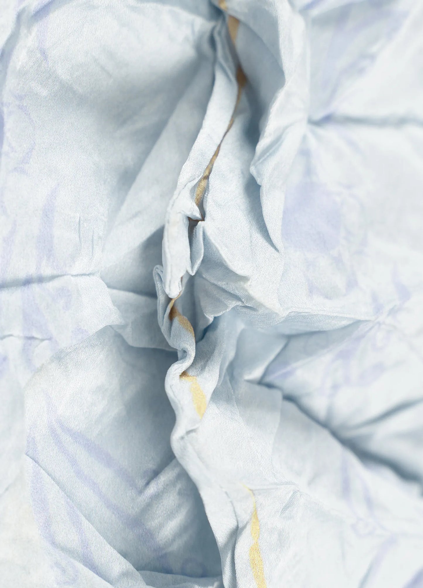 Pointed Ruffle Scarf