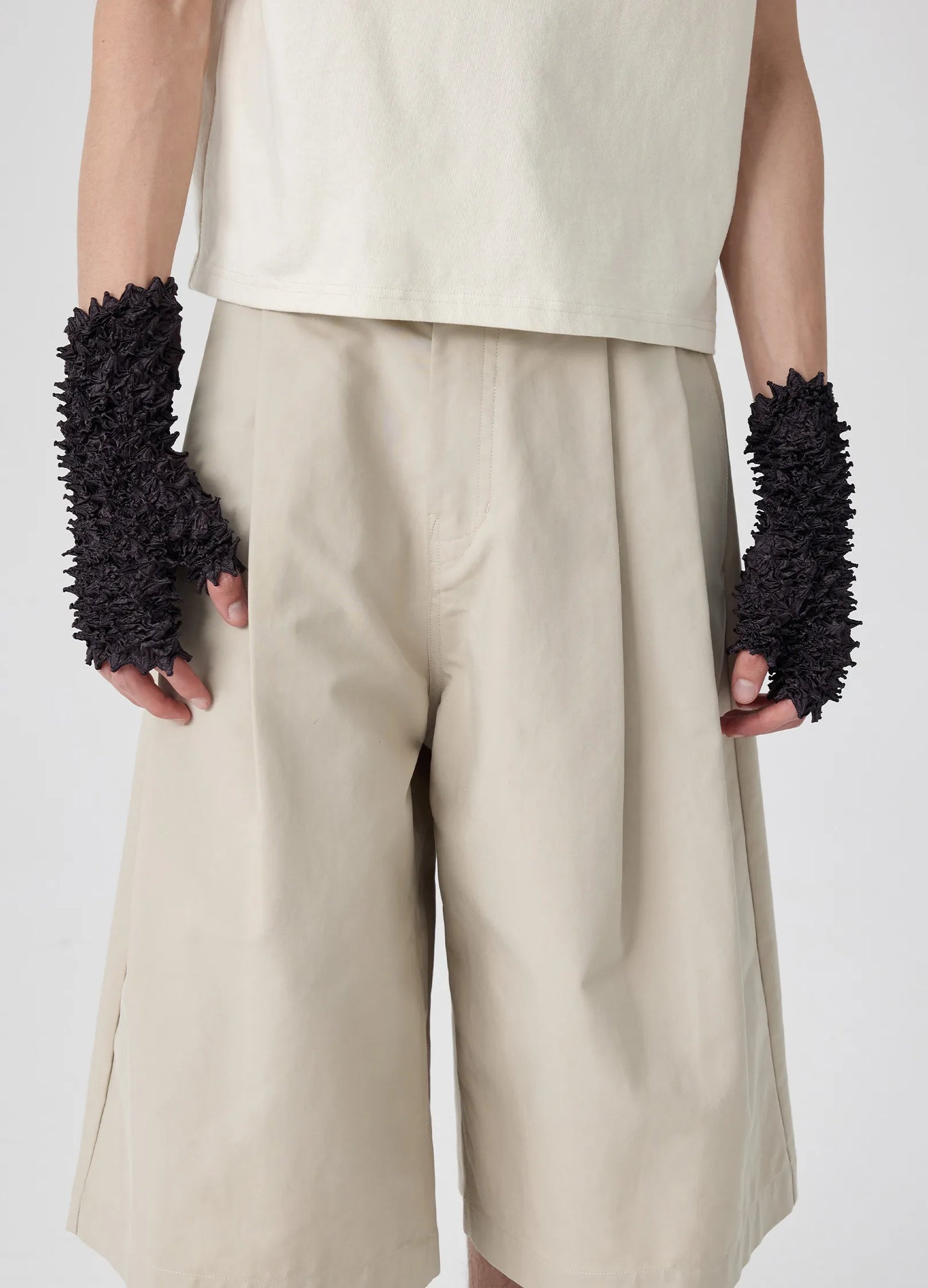 Pointed Sleeves