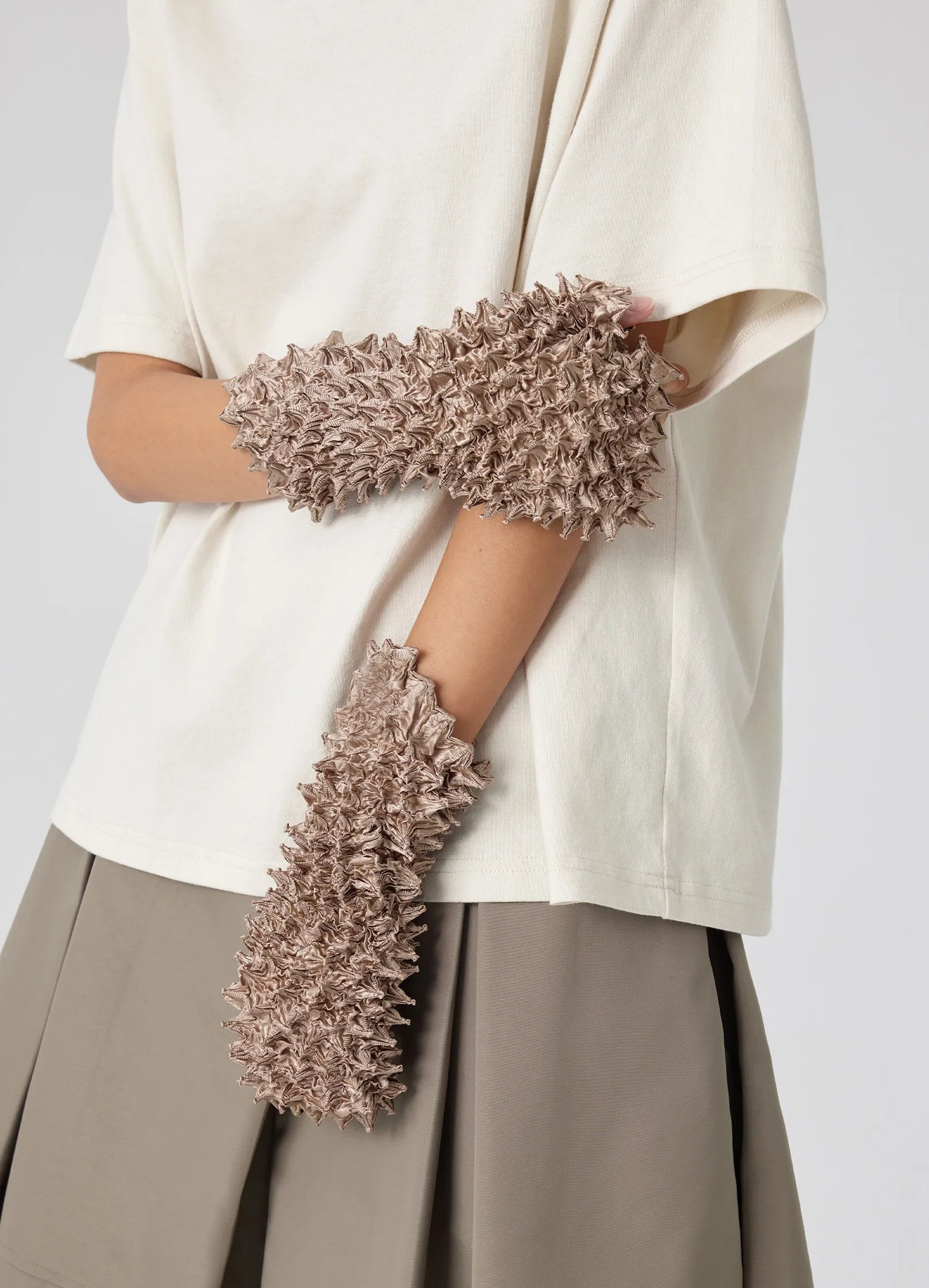 Pointed Sleeves