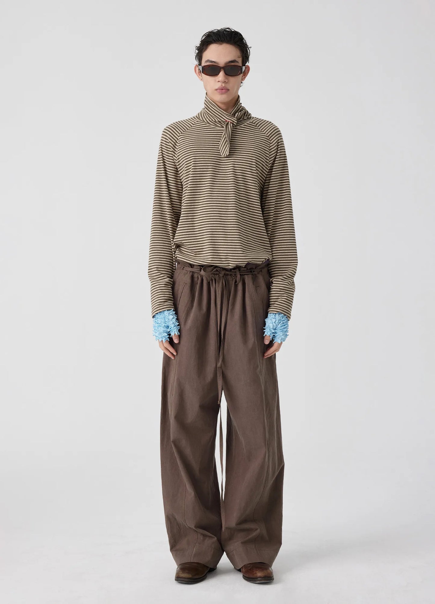 Pointed Sleeves