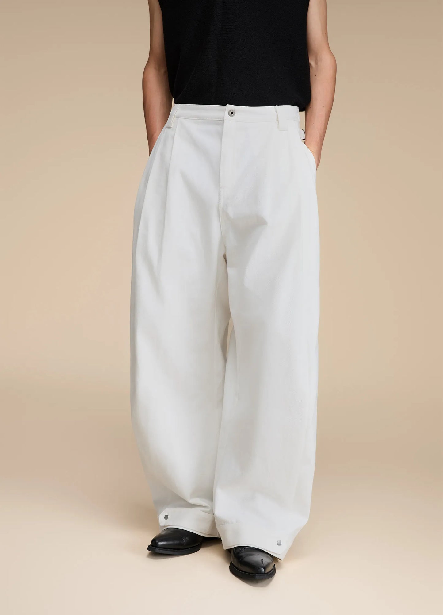 Wide Balloon Pleats