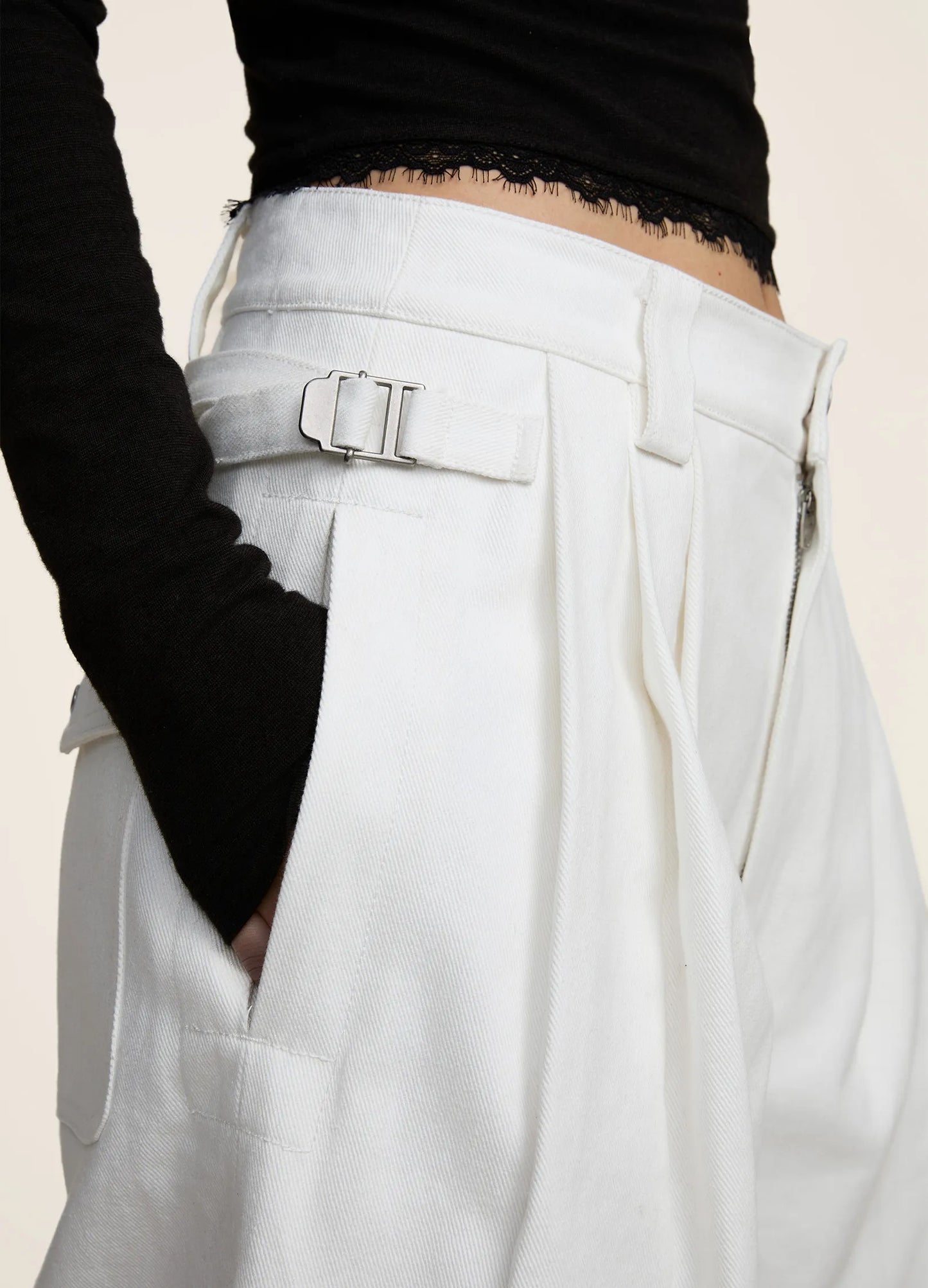 Wide Balloon Pleats