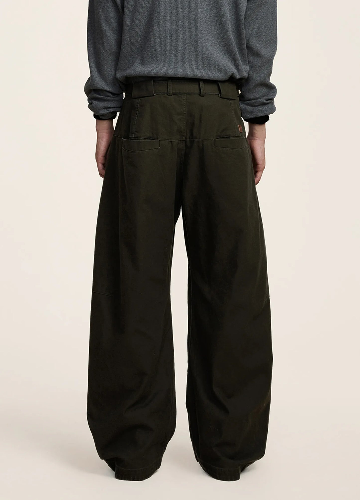 Balloon Pleats Chino