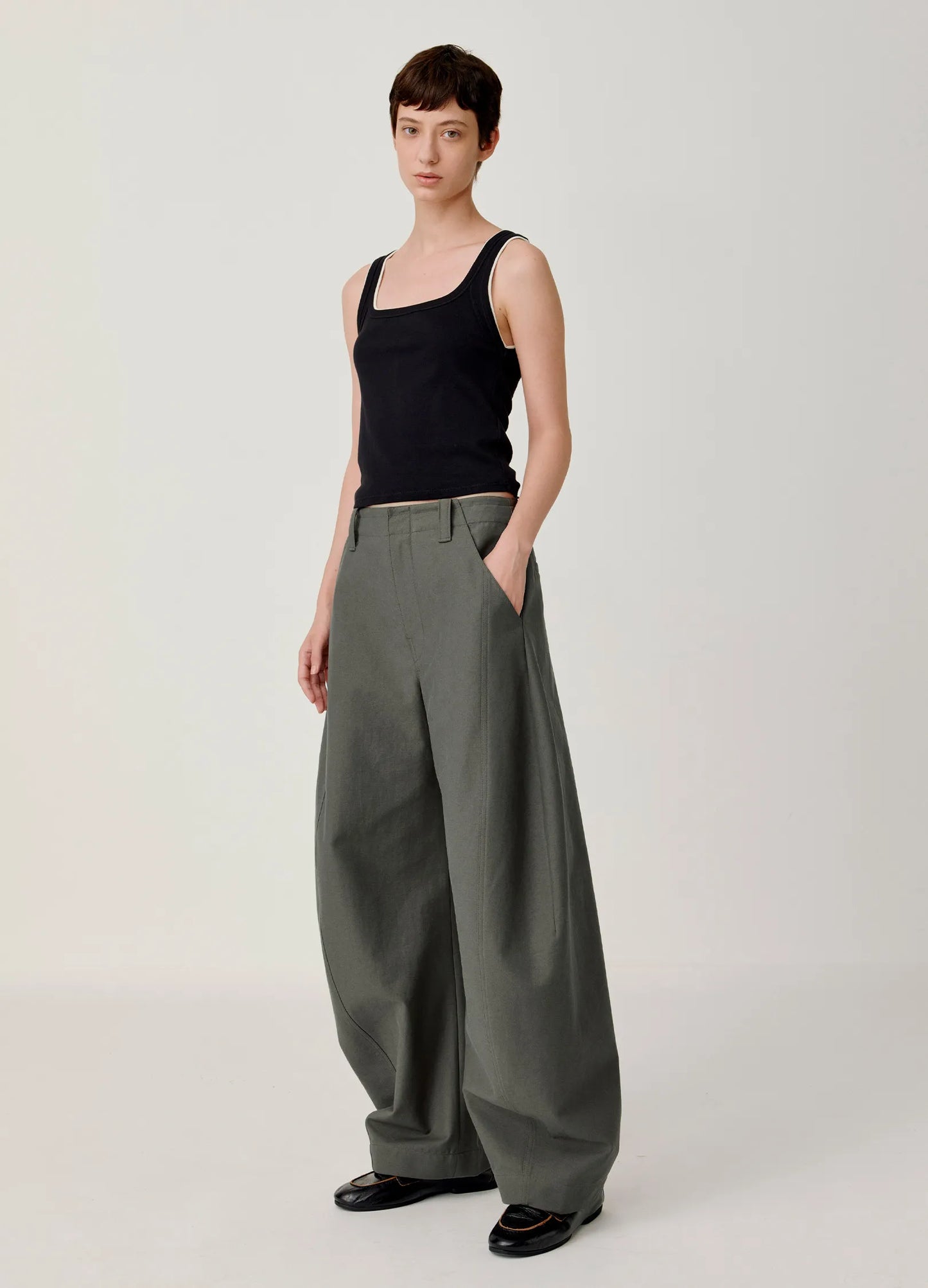 Curved Stitch Wide Trousers
