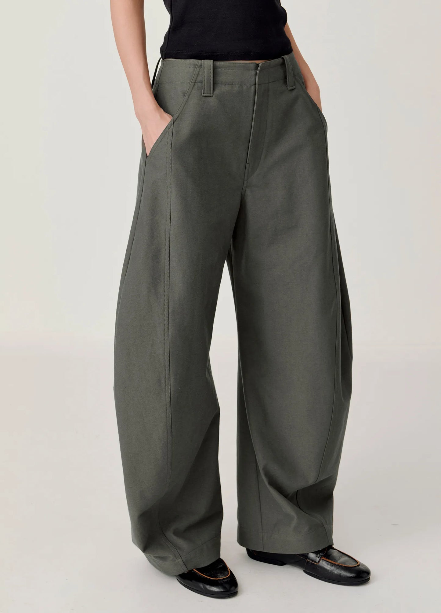 Curved Stitch Wide Trousers