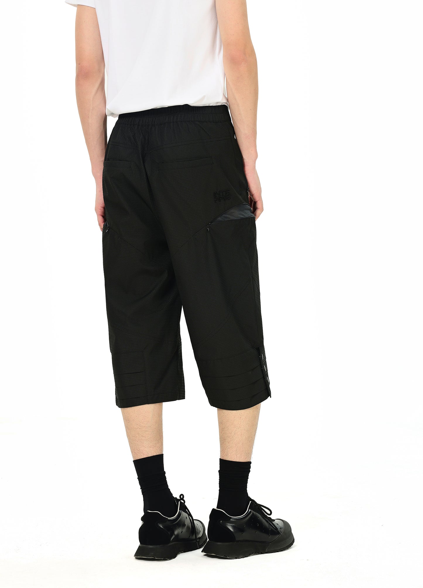 Relaxed Mesh Capris
