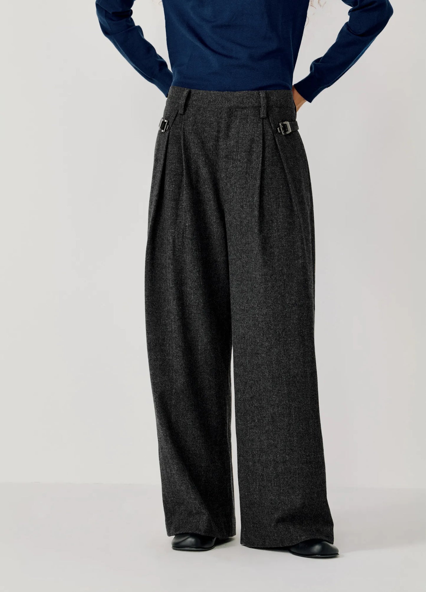 Pleated Knit Trousers
