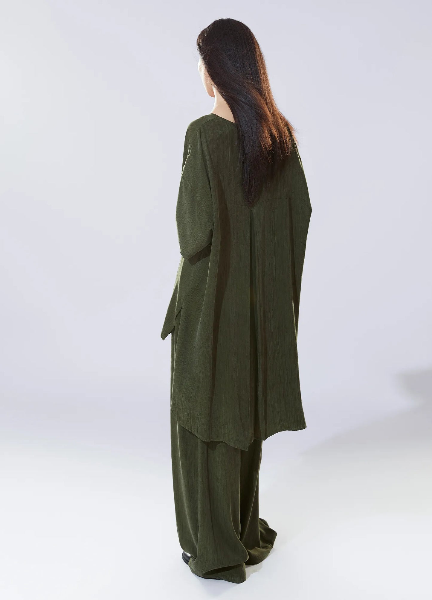 Traditional V Light Overshirt