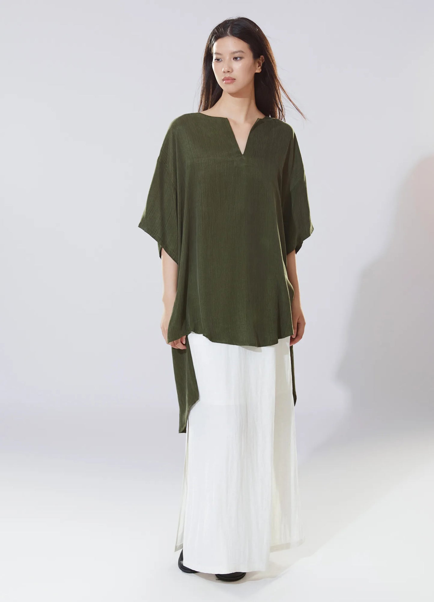 Traditional V Light Overshirt